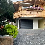 Alpenchalet Waldruhe * Scheffach
